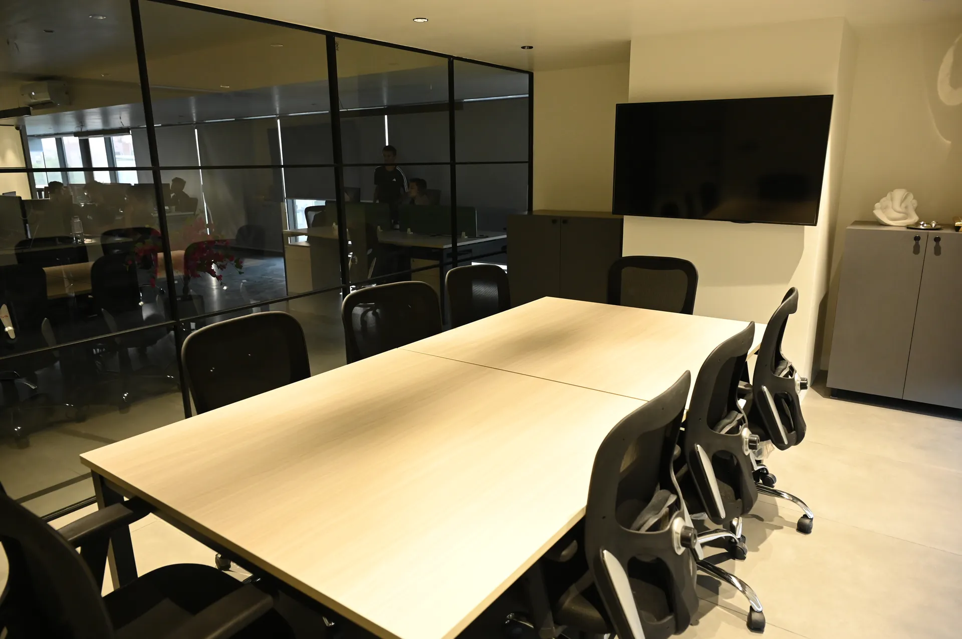 International IT Company Office — 06